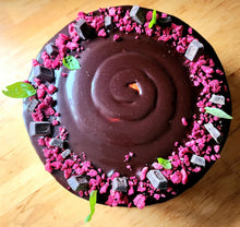 Load image into Gallery viewer, VEGAN Chocolate Raspberry Cake
