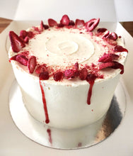 Load image into Gallery viewer, Vanilla and Strawberry Cake
